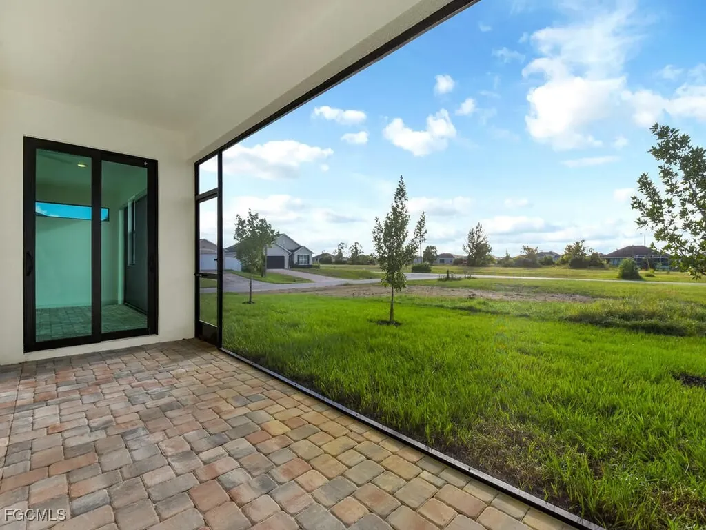 2530 NW 25th Place Cape Coral FL 33993