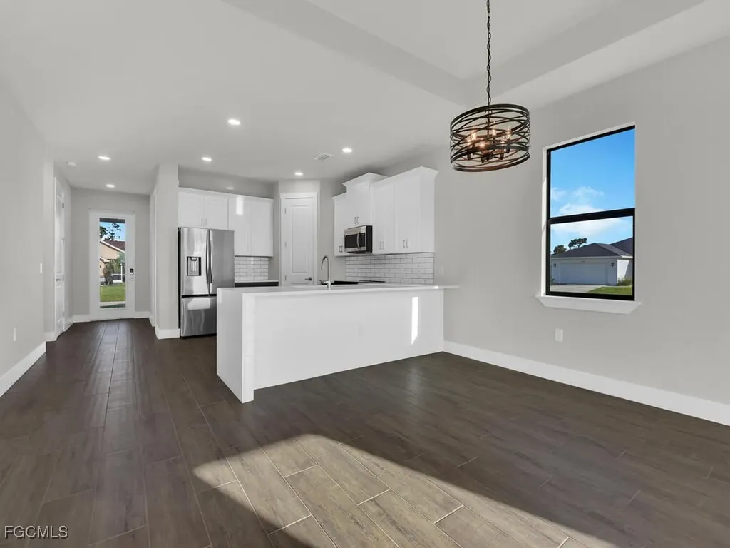 2530 NW 25th Place Cape Coral FL 33993