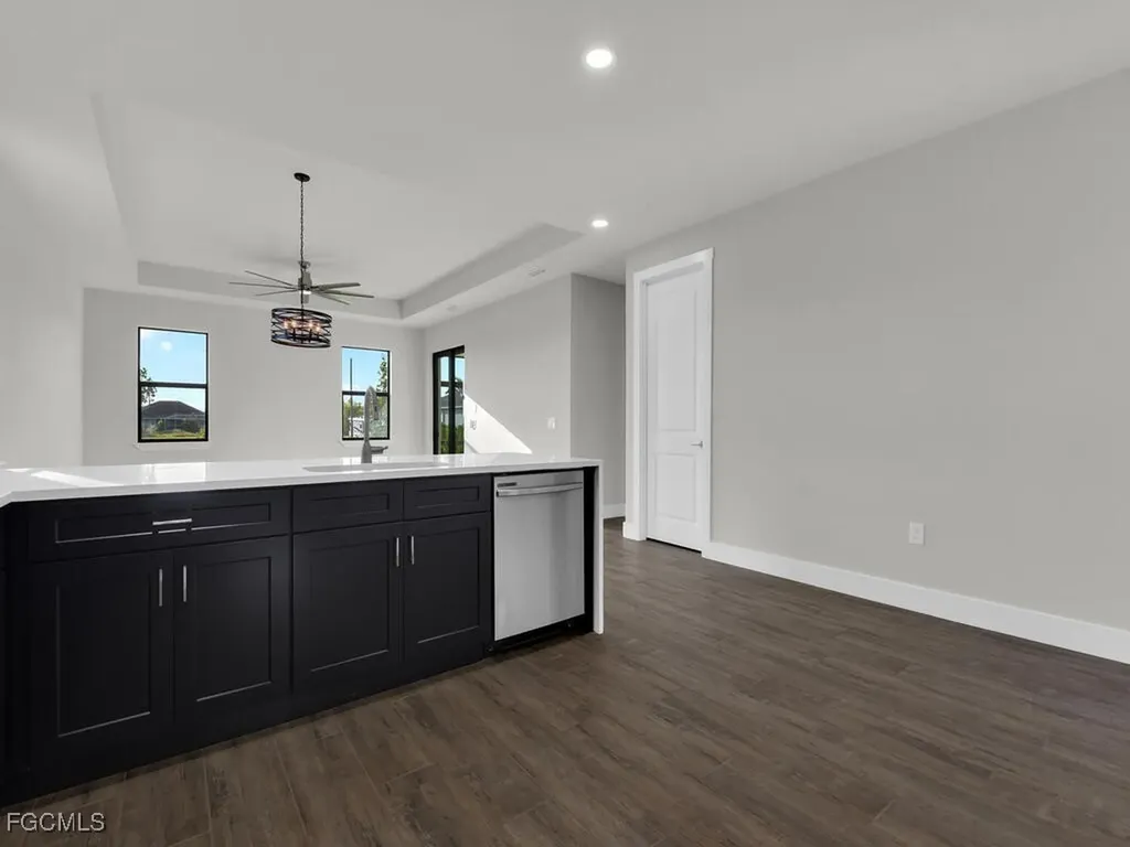 2530 NW 25th Place Cape Coral FL 33993