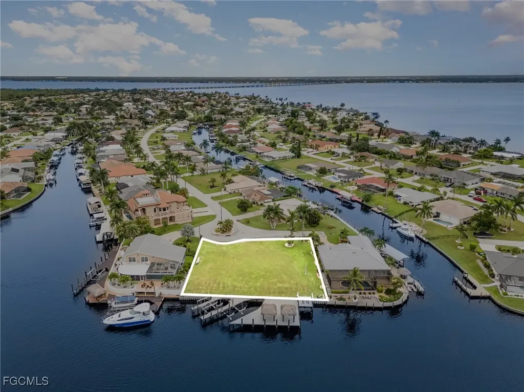 2208 SE 27th Street Cape Coral FL 33904