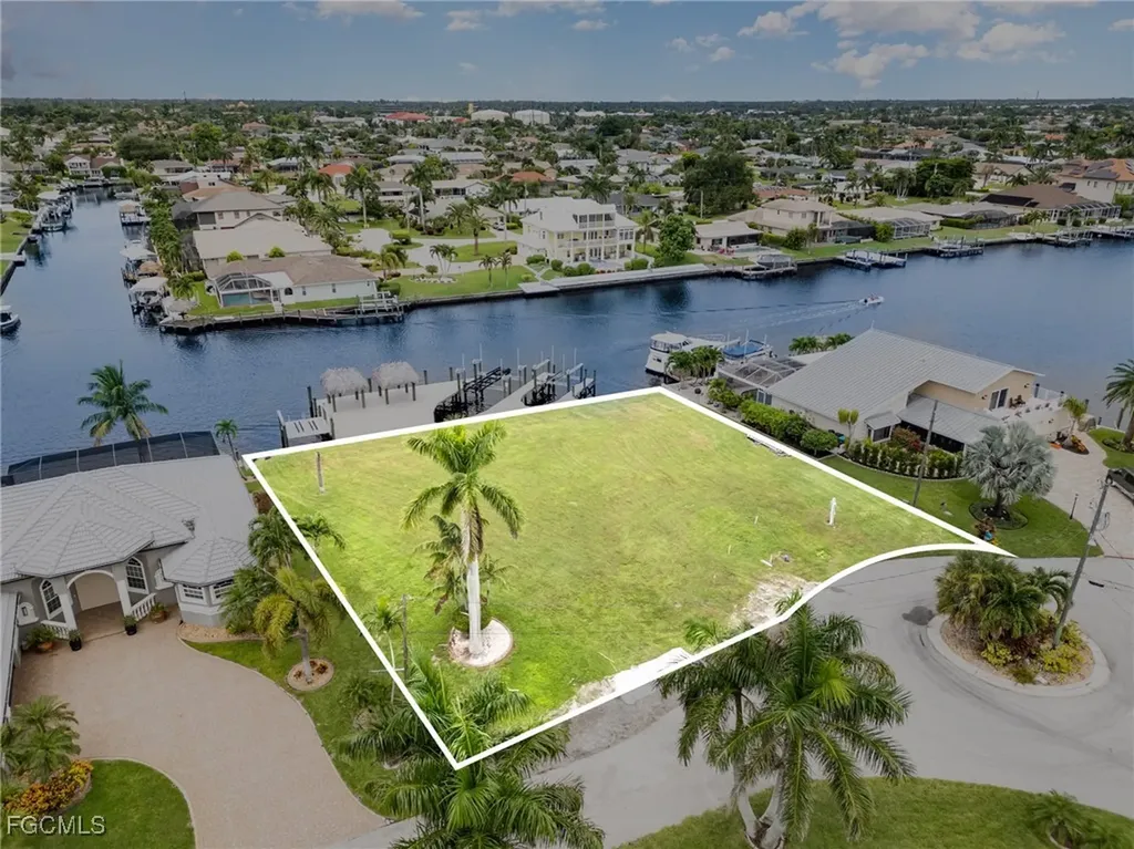 2208 SE 27th Street Cape Coral FL 33904