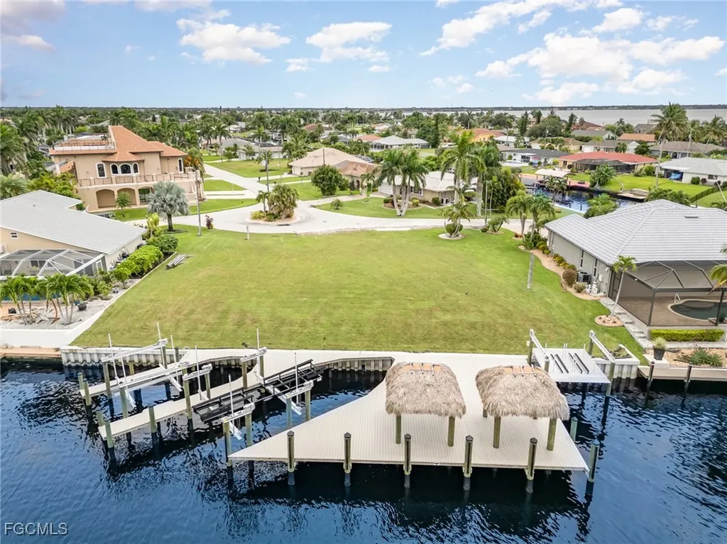 2208 SE 27th Street Cape Coral FL 33904