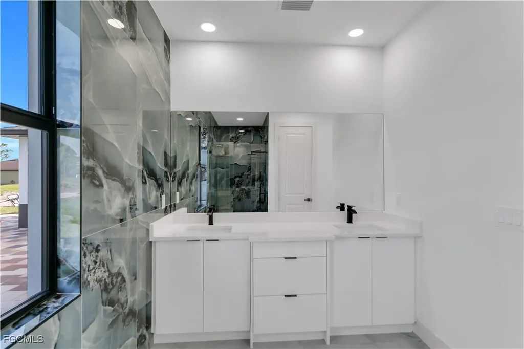 912 Pine Avenue Lehigh Acres FL 33972