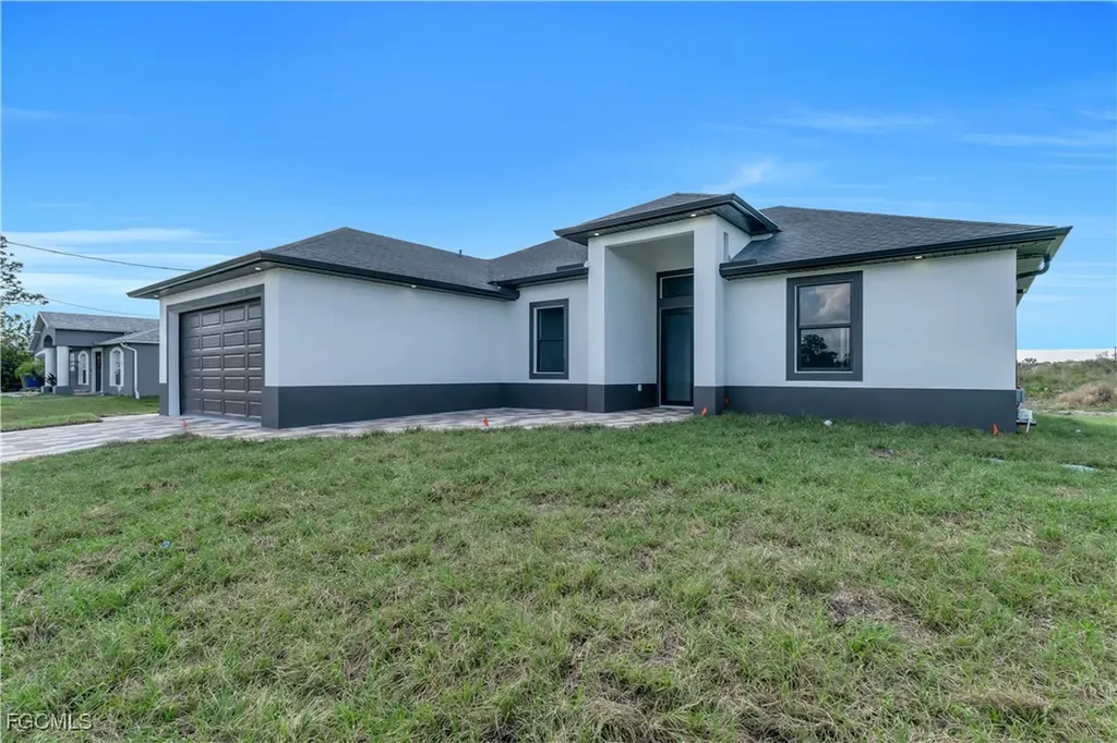 912 Pine Avenue Lehigh Acres FL 33972
