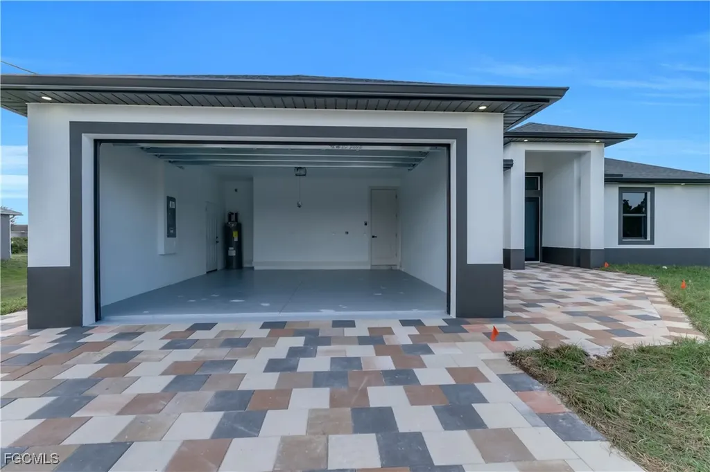 912 Pine Avenue Lehigh Acres FL 33972