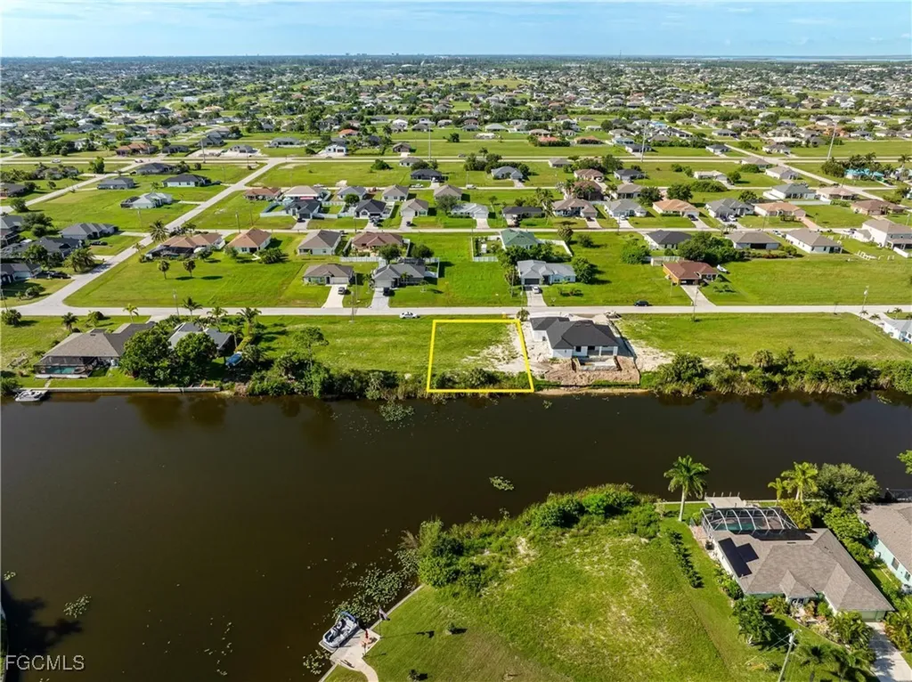 2021 NW 9th Terrace Cape Coral FL 33993