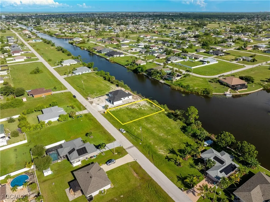 2021 NW 9th Terrace Cape Coral FL 33993