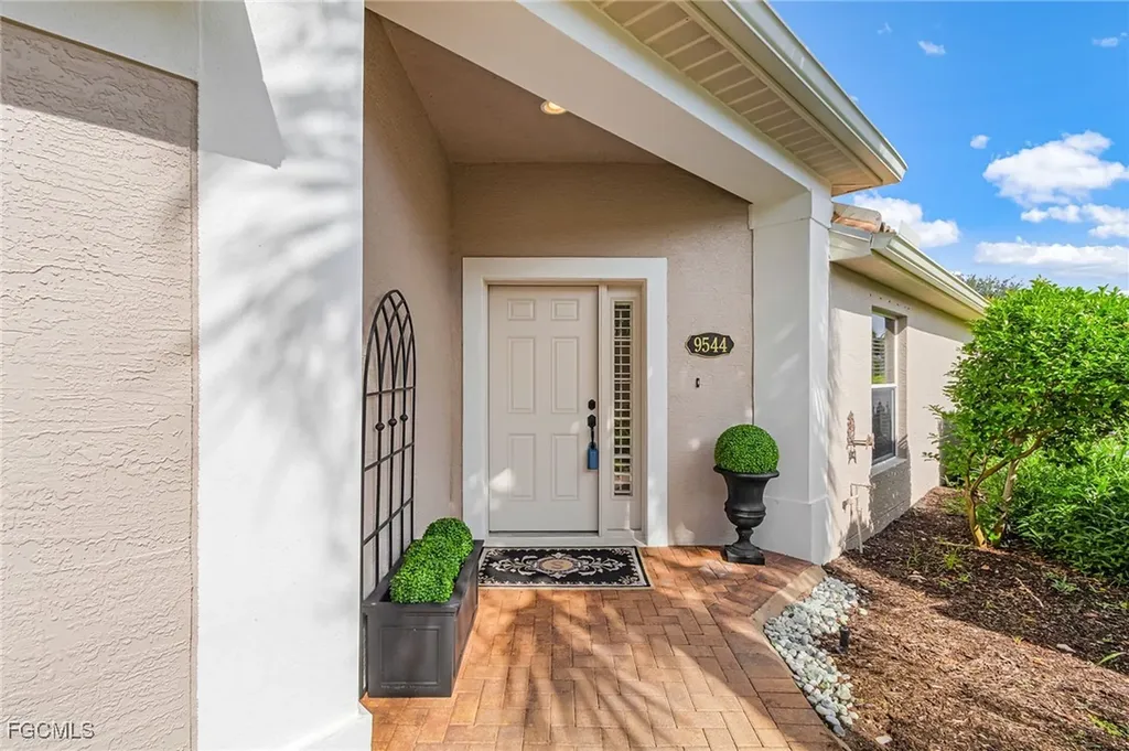9544 Hemingway Lane Fort Myers FL 33913