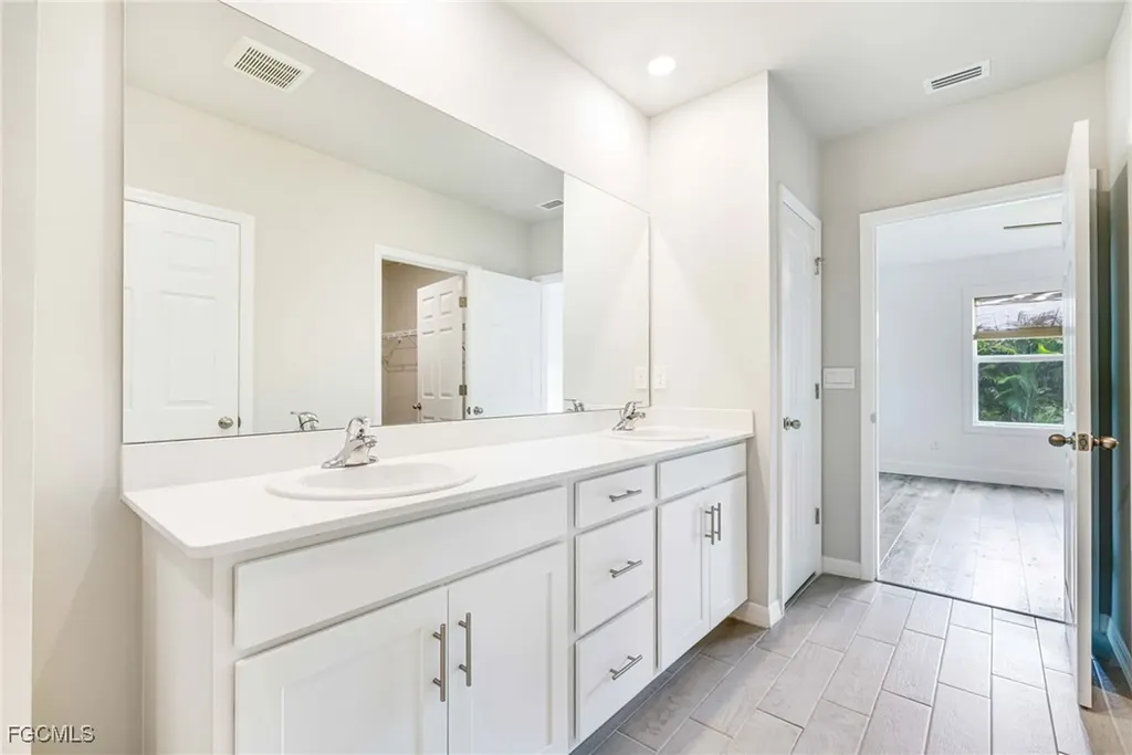 2788 Star Coral Drive North Fort Myers FL 33903