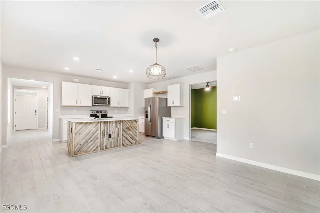 2788 Star Coral Drive North Fort Myers FL 33903