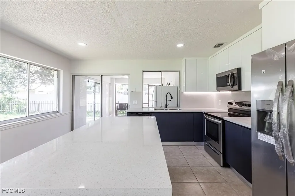 1717 NE 6th Terrace Cape Coral FL 33909