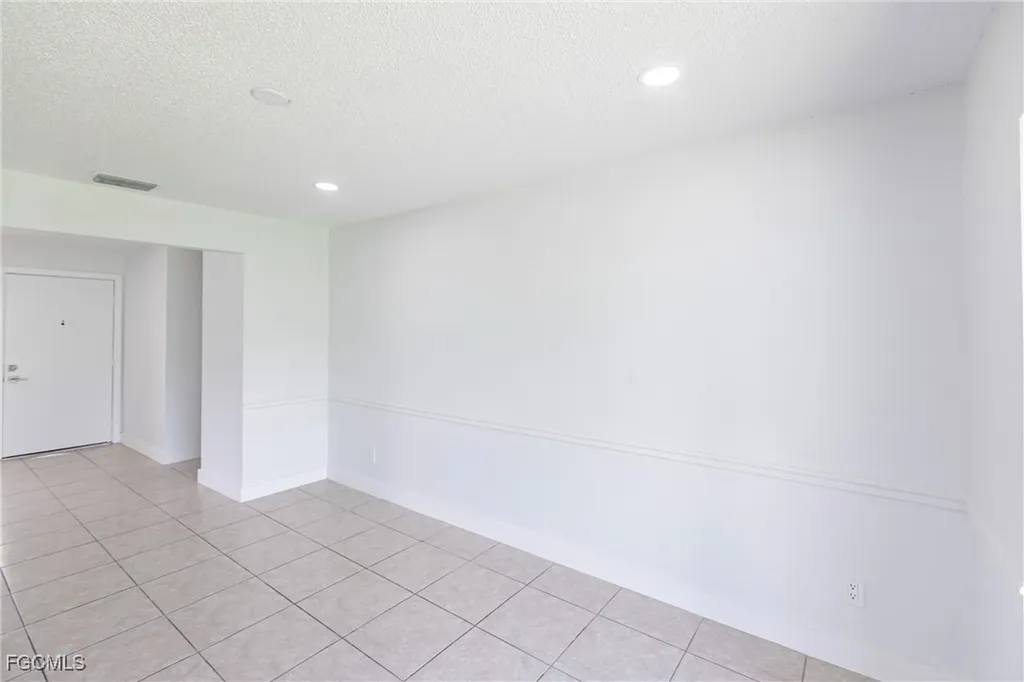 1717 NE 6th Terrace Cape Coral FL 33909