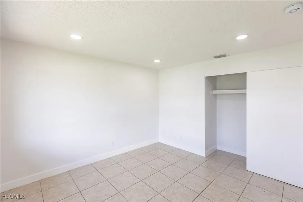 1717 NE 6th Terrace Cape Coral FL 33909