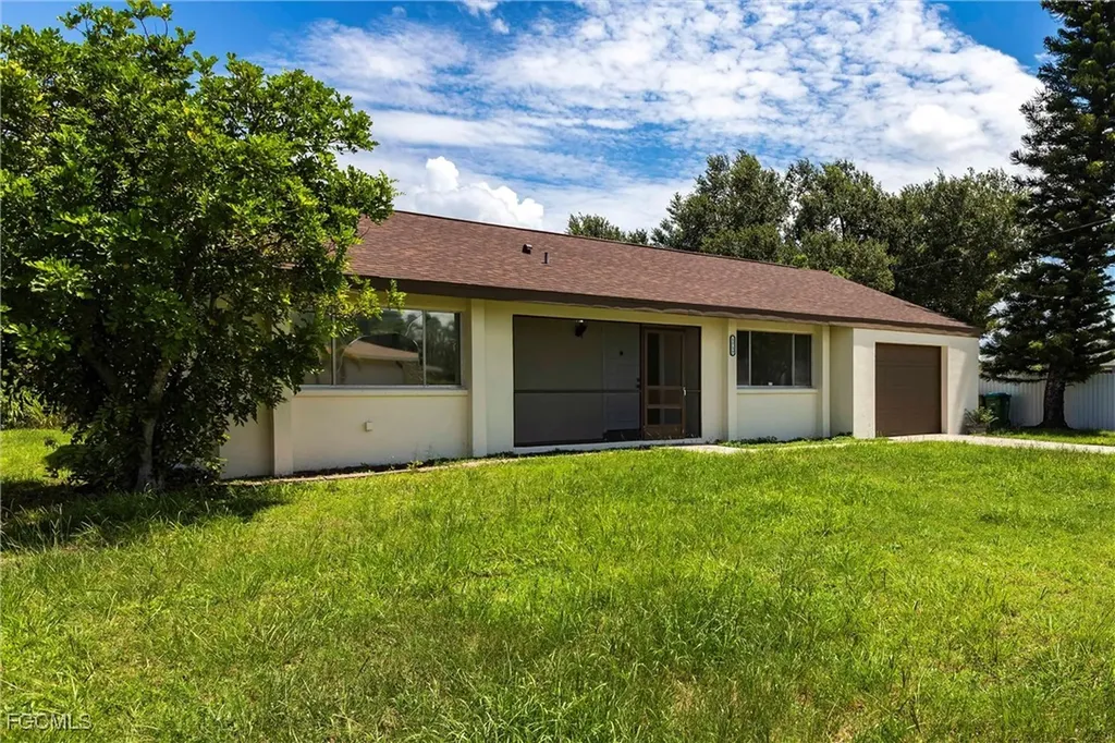 1717 NE 6th Terrace Cape Coral FL 33909