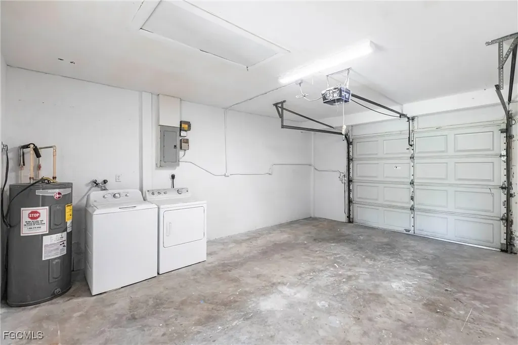 1717 NE 6th Terrace Cape Coral FL 33909