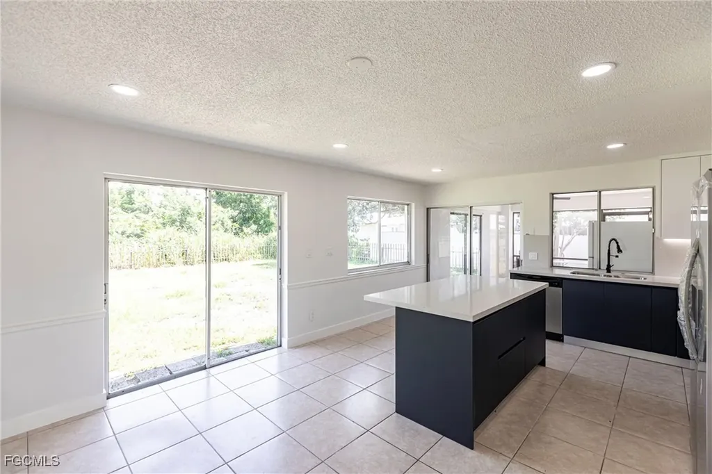 1717 NE 6th Terrace Cape Coral FL 33909