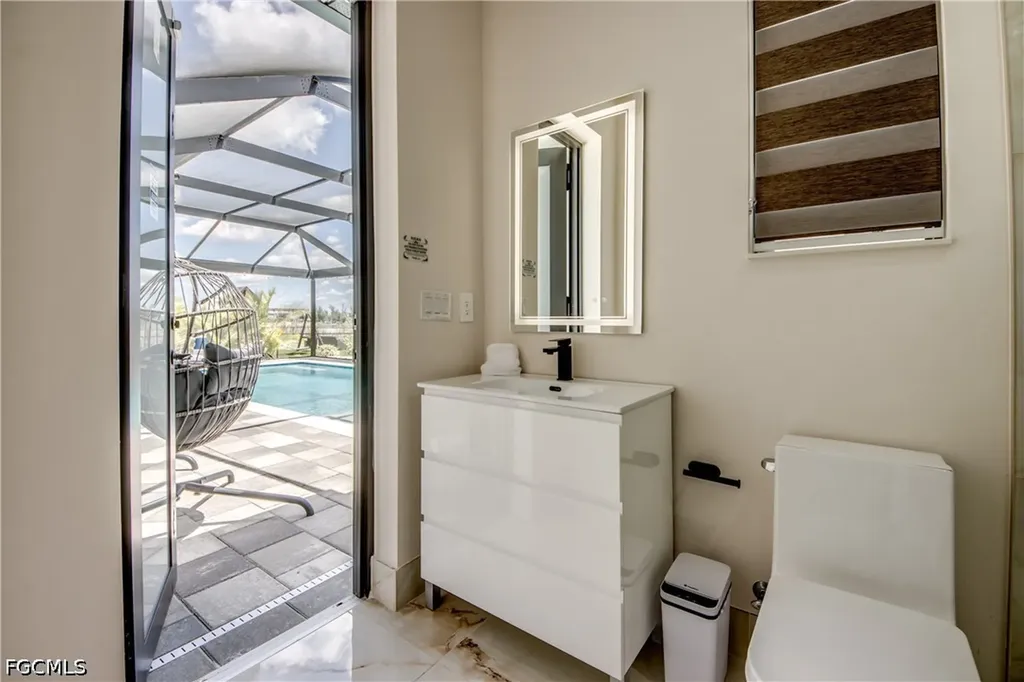 607 SW 18th Court Cape Coral FL 33991