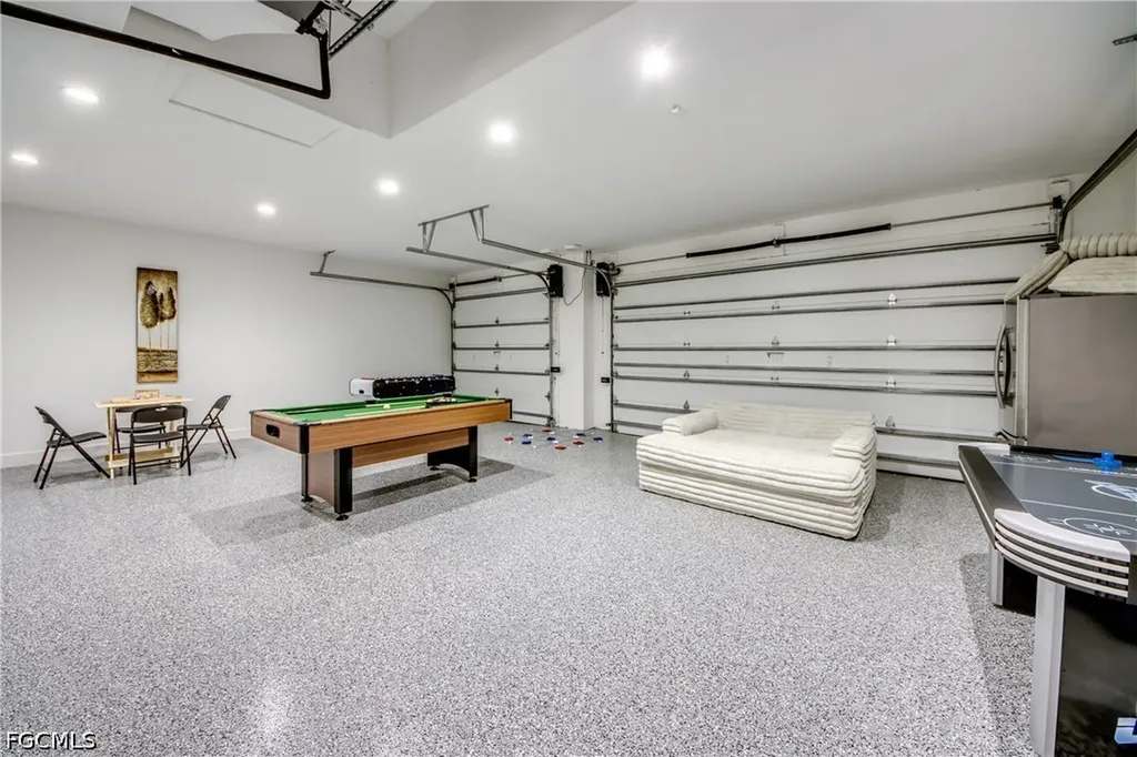 607 SW 18th Court Cape Coral FL 33991
