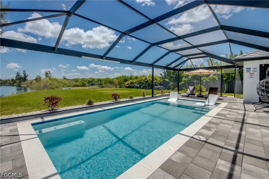 607 SW 18th Court Cape Coral FL 33991