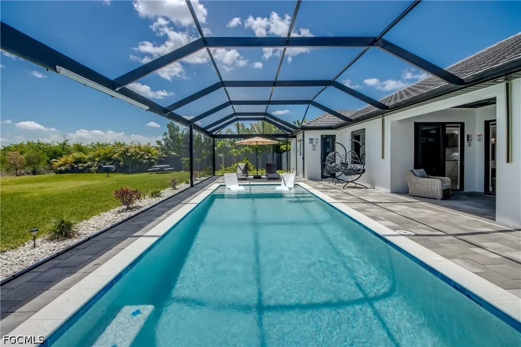 607 SW 18th Court Cape Coral FL 33991