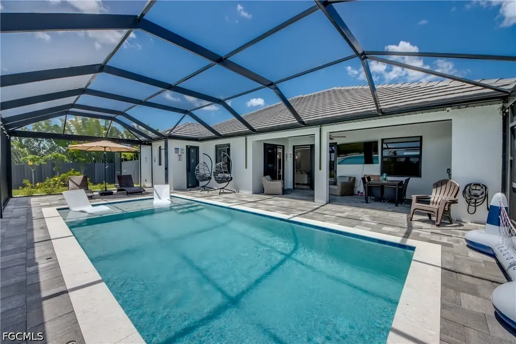 607 SW 18th Court Cape Coral FL 33991