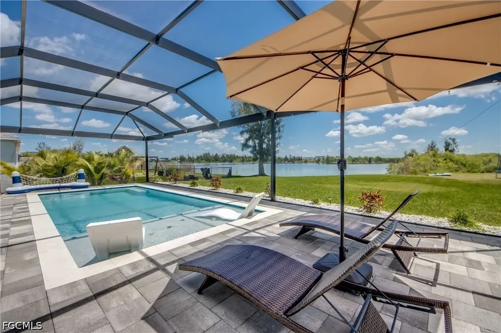 607 SW 18th Court Cape Coral FL 33991
