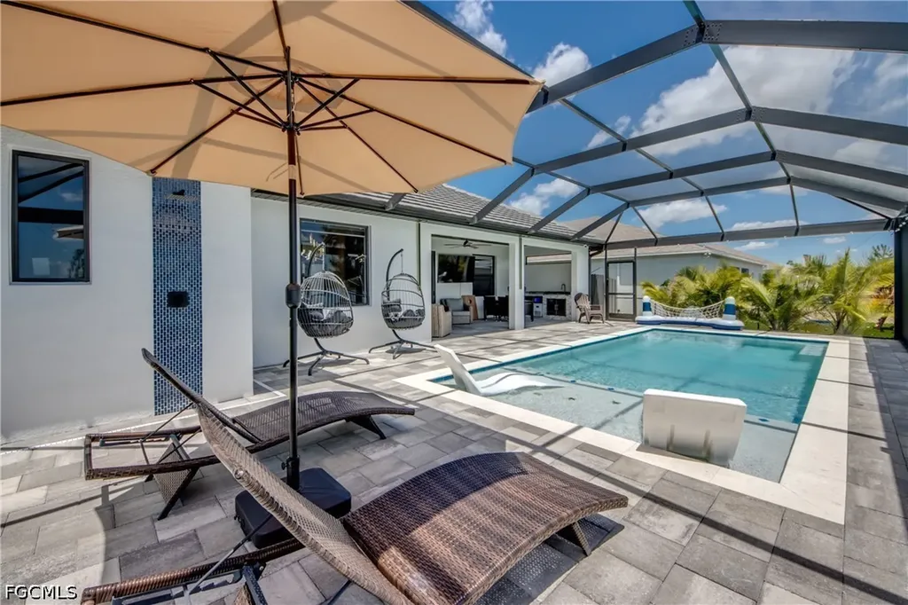 607 SW 18th Court Cape Coral FL 33991