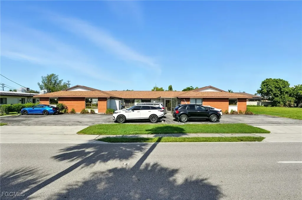 4508 Santa Barbara Boulevard Cape Coral FL 33914