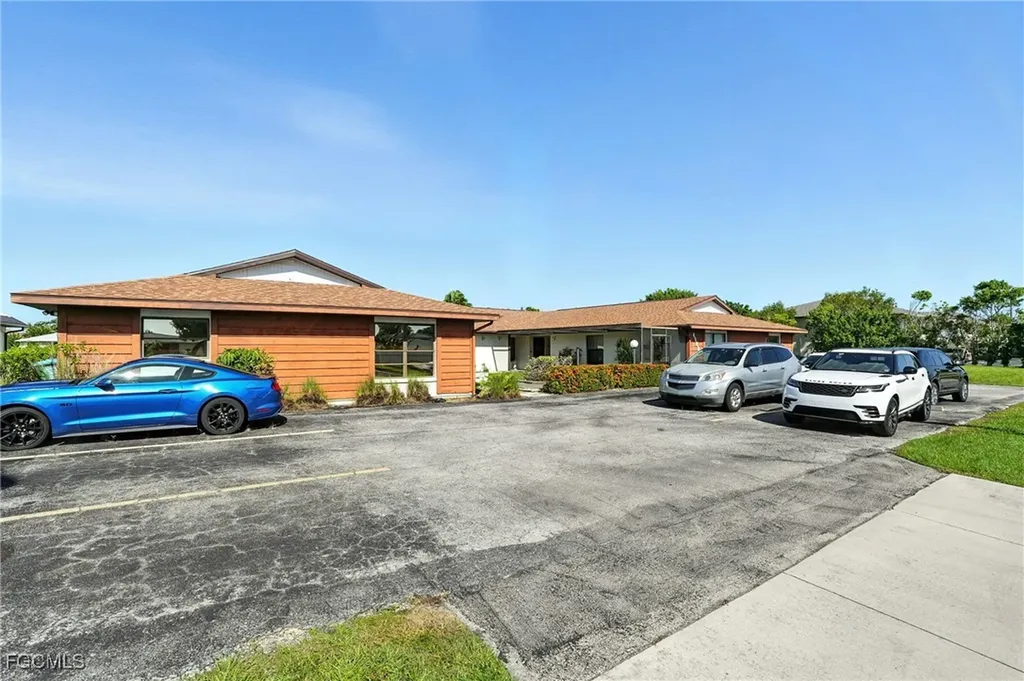 4508 Santa Barbara Boulevard Cape Coral FL 33914
