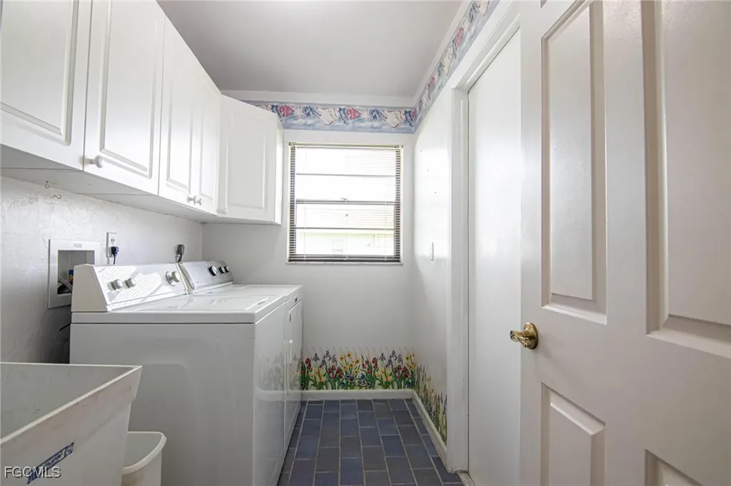 236 SE 20th Court Cape Coral FL 33990