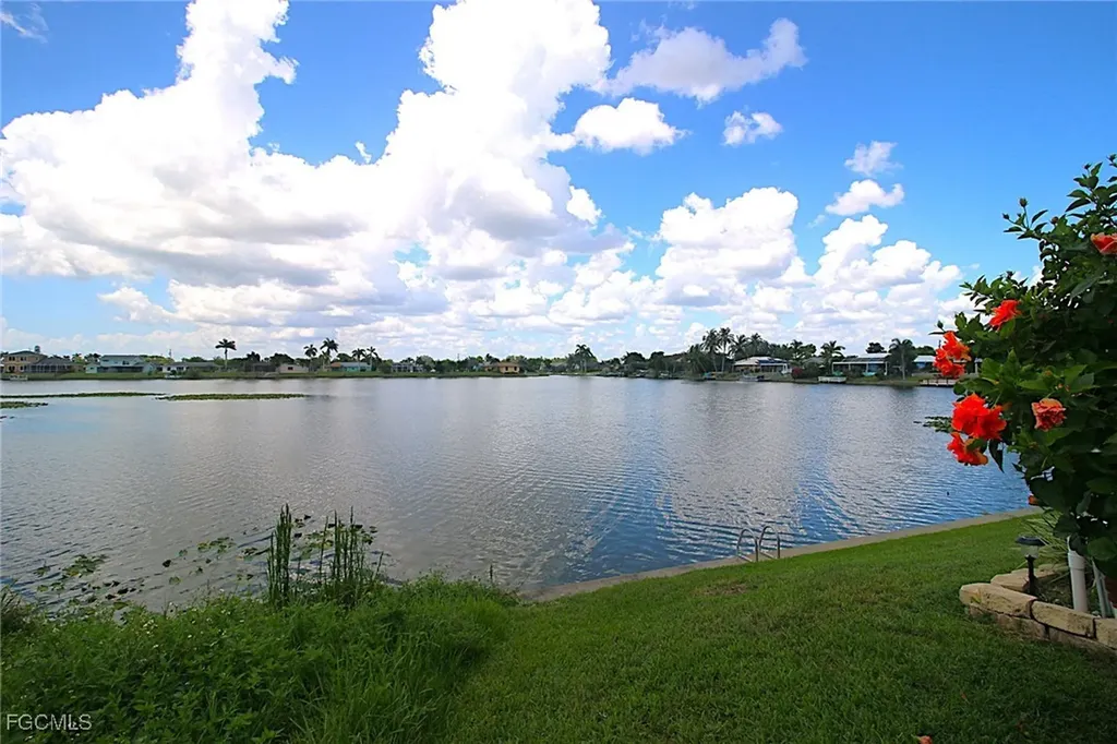 236 SE 20th Court Cape Coral FL 33990