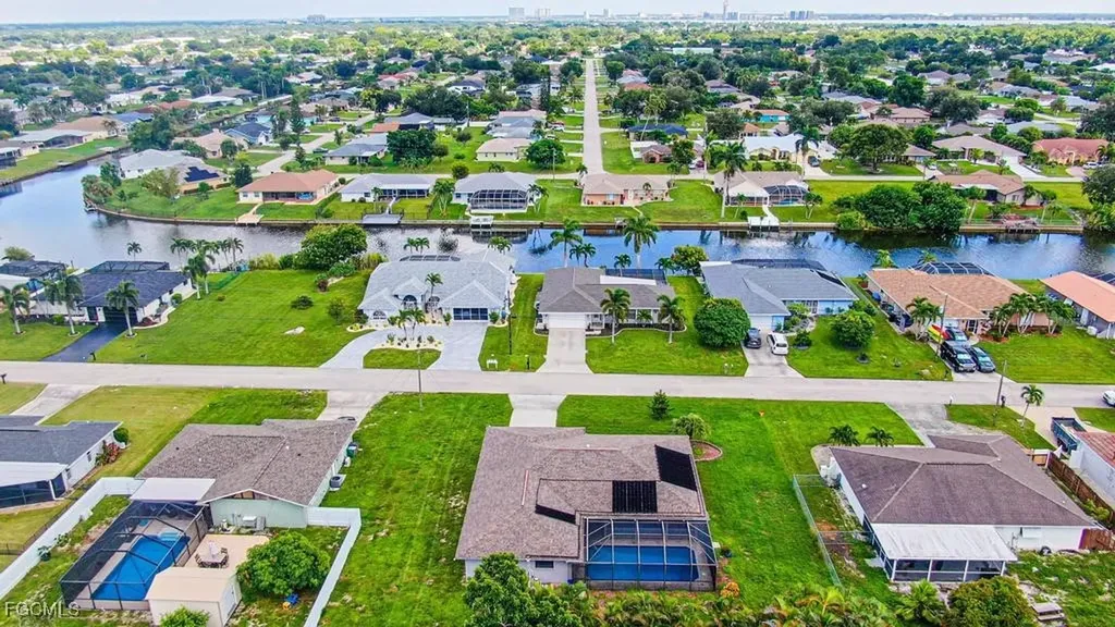 236 SE 20th Court Cape Coral FL 33990
