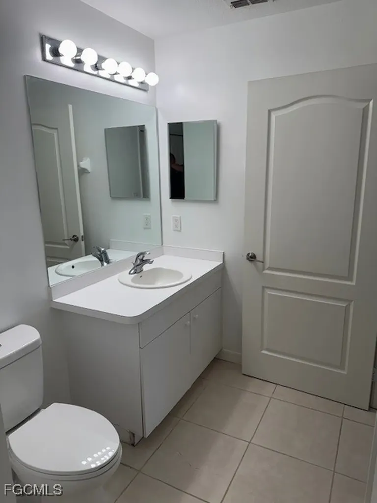 8470 Kingbird Loop Estero FL 33967