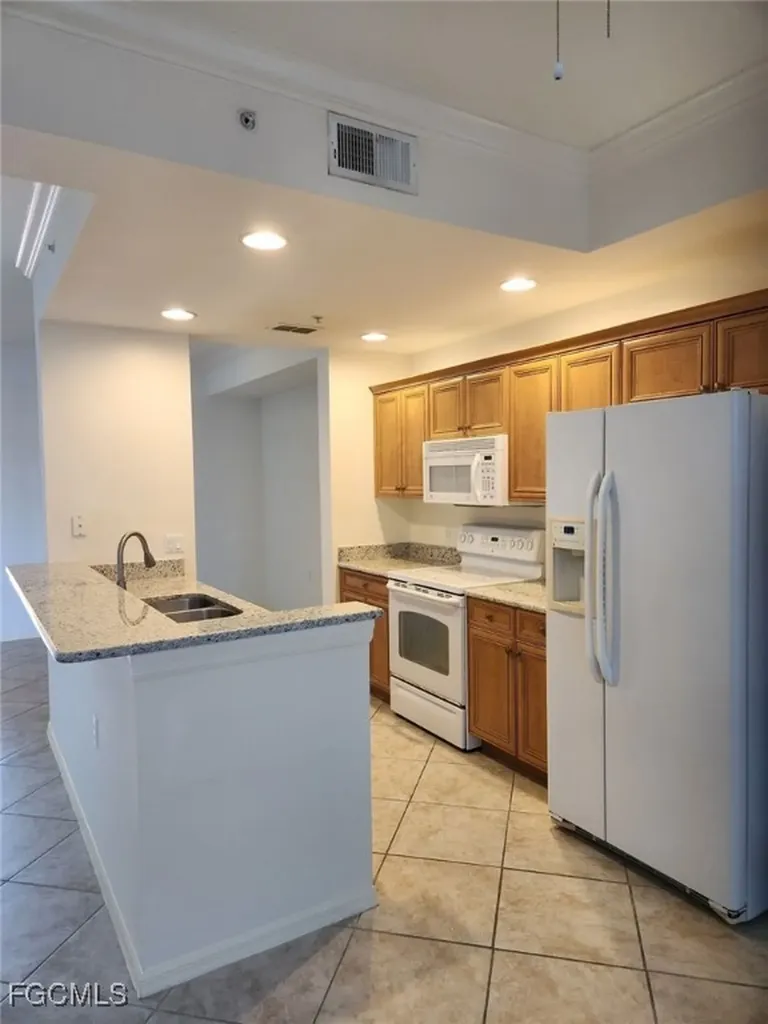8470 Kingbird Loop Estero FL 33967