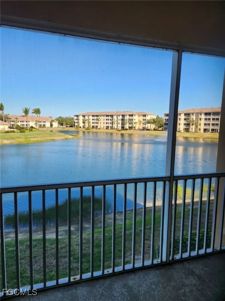 8470 Kingbird Loop Estero FL 33967