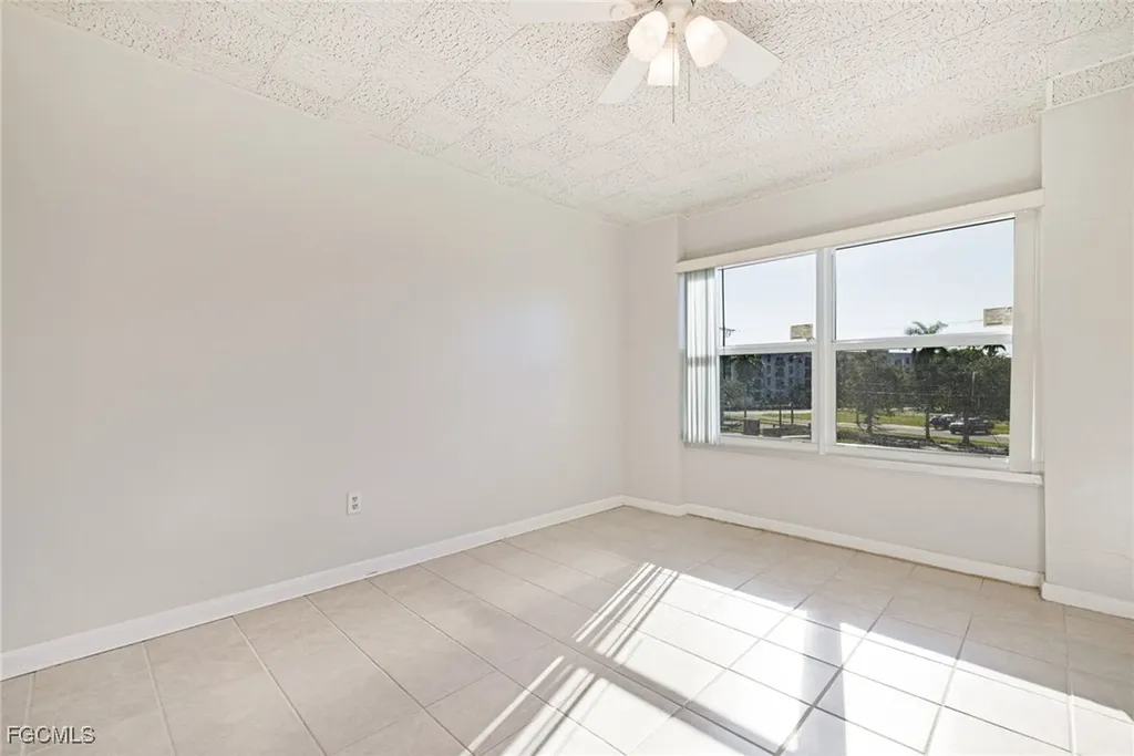 2350 W 1st Street Fort Myers FL 33901