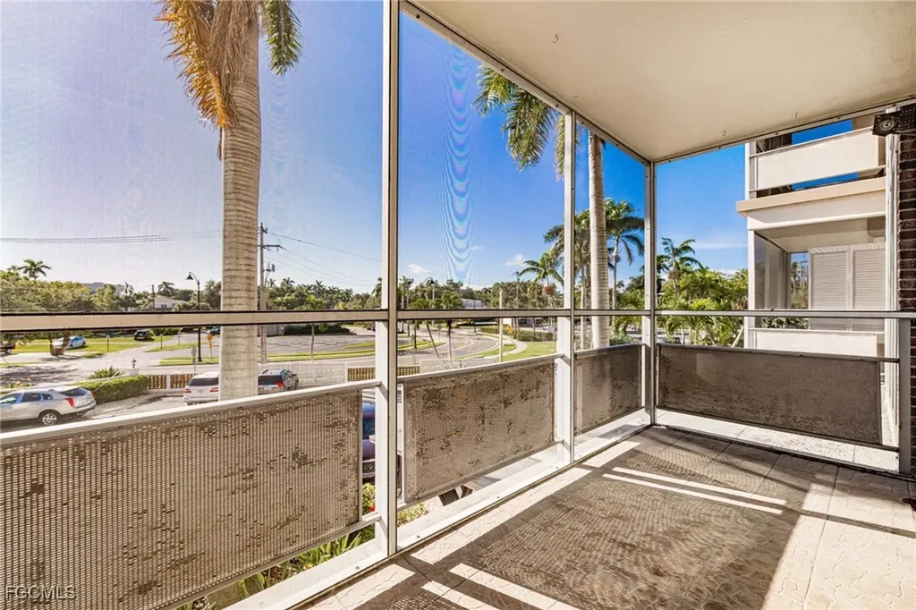 2350 W 1st Street Fort Myers FL 33901