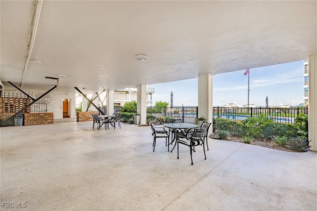 2350 W 1st Street Fort Myers FL 33901