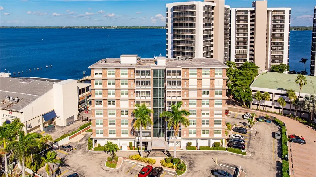 2350 W 1st Street Fort Myers FL 33901