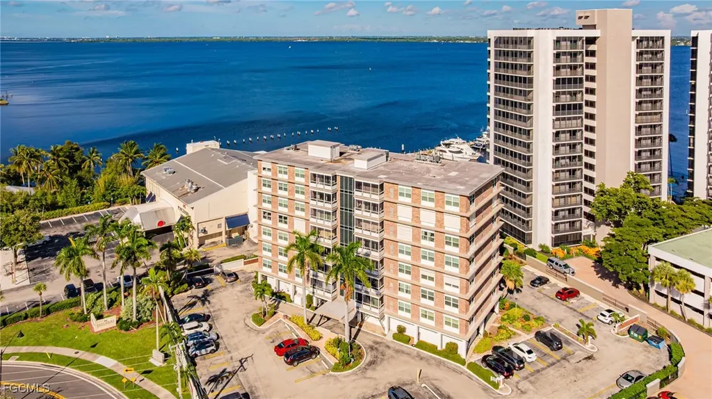 2350 W 1st Street Fort Myers FL 33901