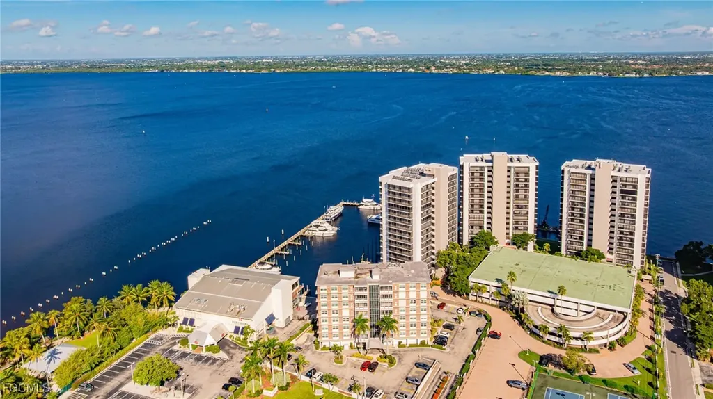 2350 W 1st Street Fort Myers FL 33901