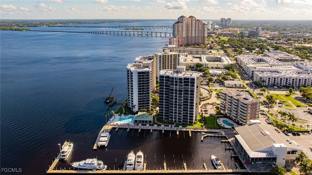 2350 W 1st Street Fort Myers FL 33901