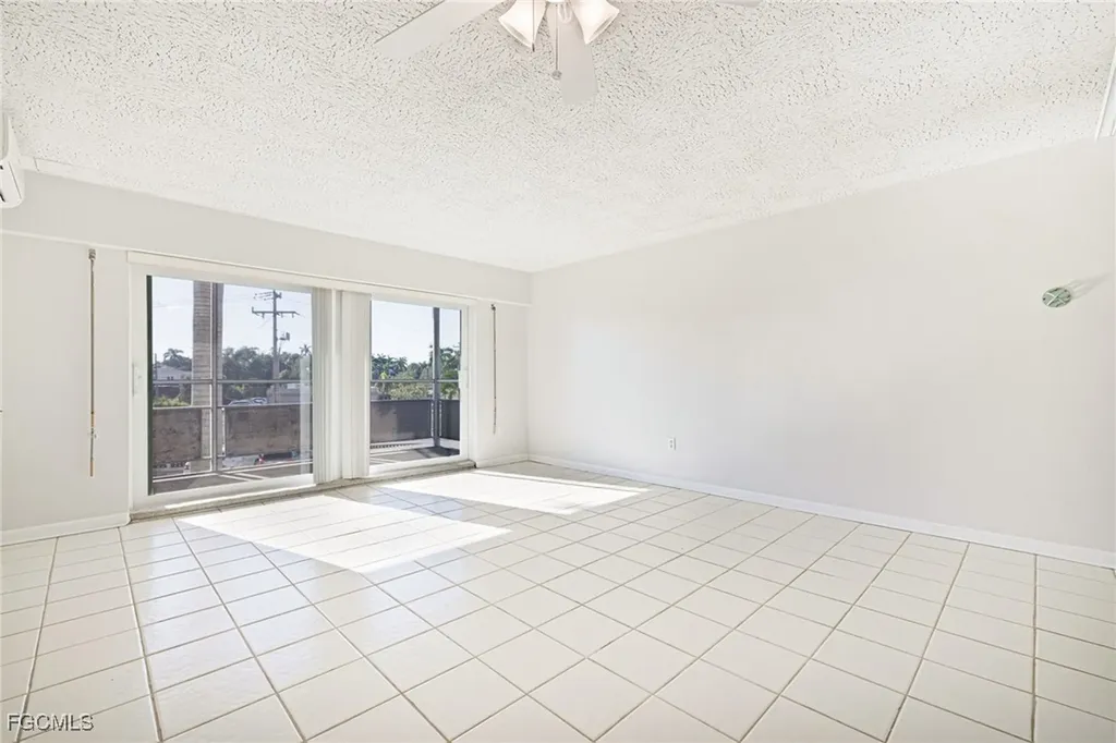2350 W 1st Street Fort Myers FL 33901