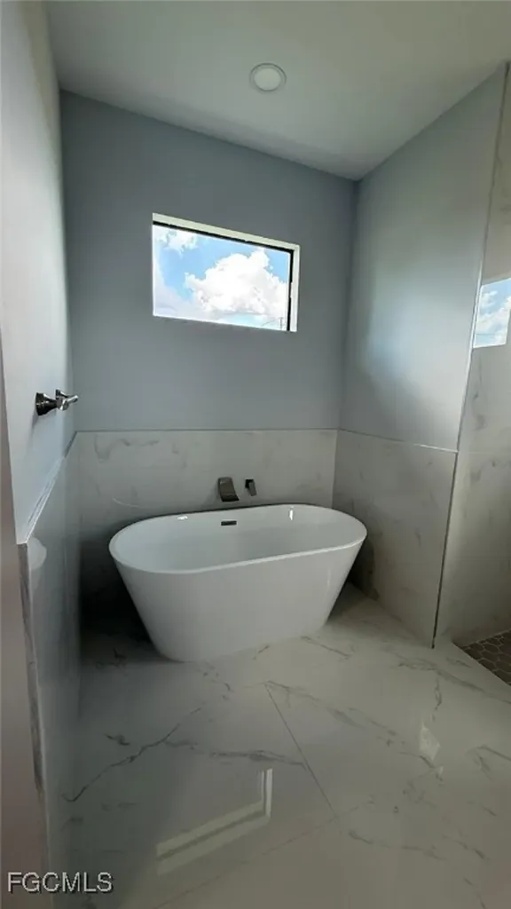 1622 NW 18th Terrace Cape Coral FL 33993