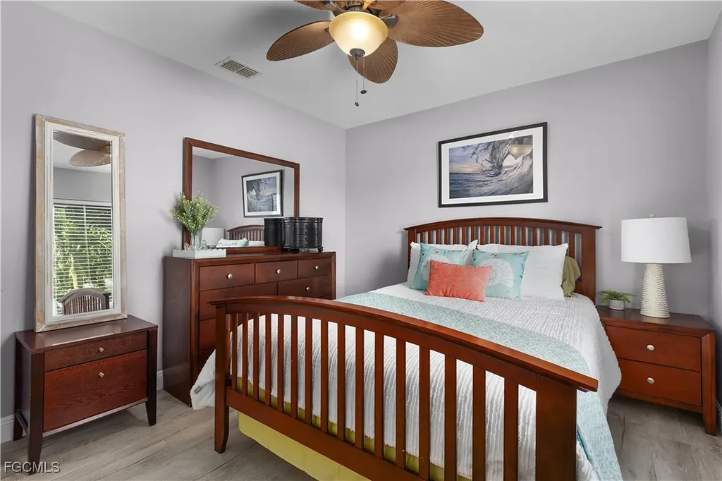 1817 SE 1st Terrace Cape Coral FL 33990