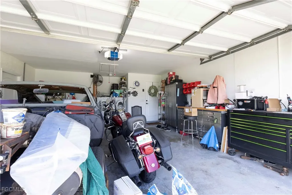 1817 SE 1st Terrace Cape Coral FL 33990