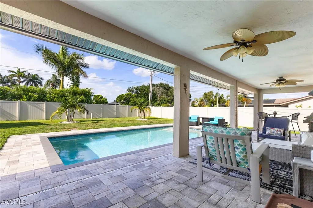 1817 SE 1st Terrace Cape Coral FL 33990