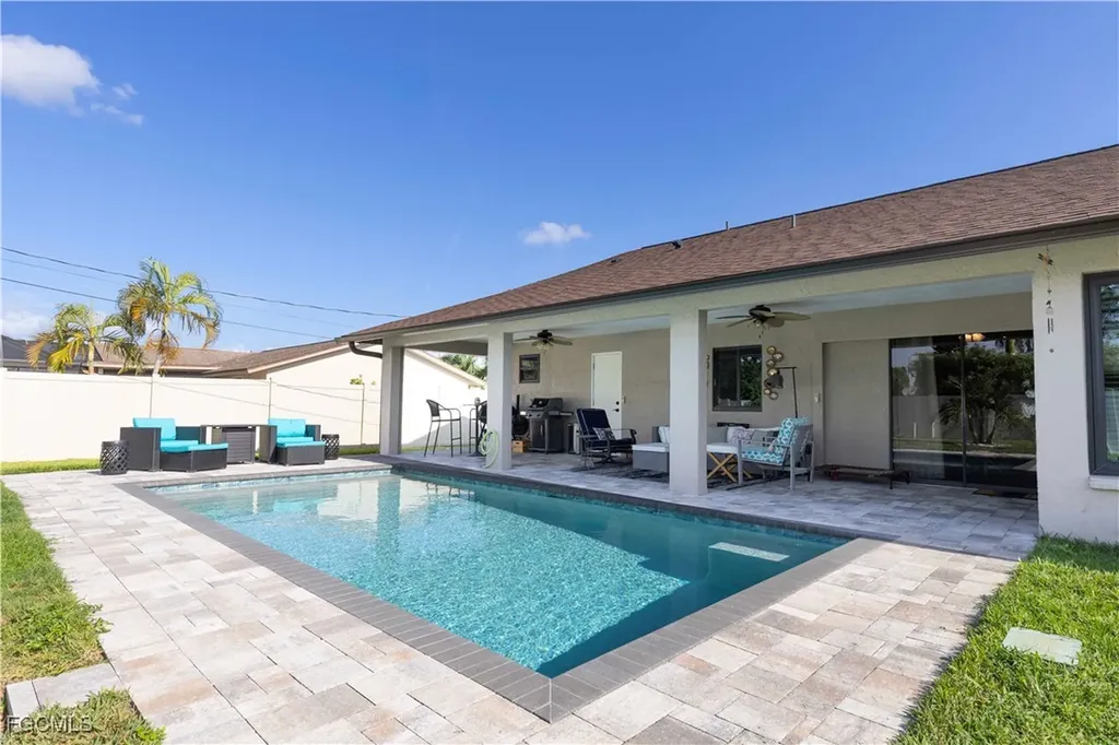 1817 SE 1st Terrace Cape Coral FL 33990