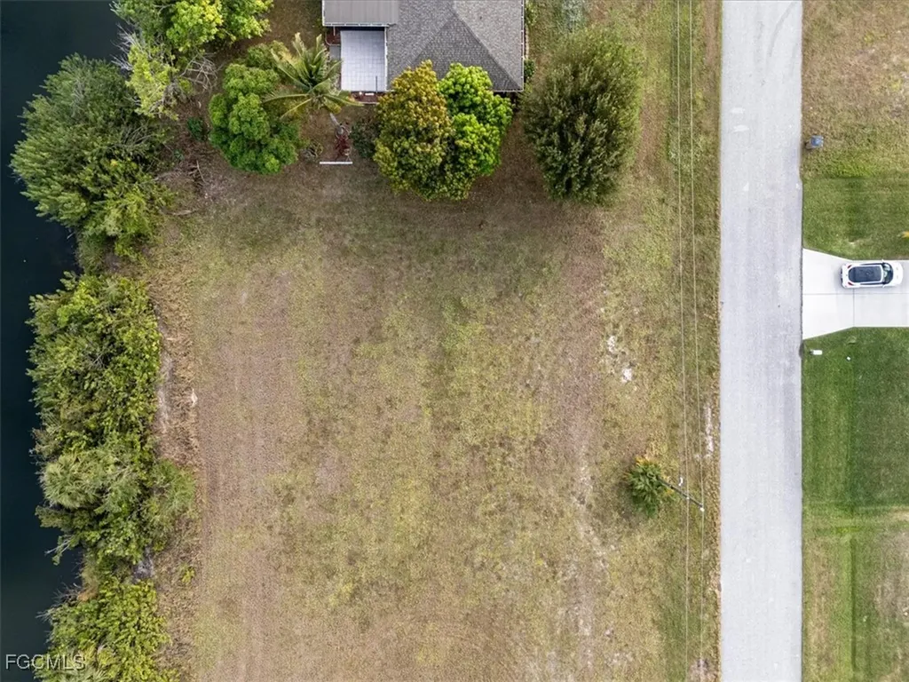 1923 NE 18th Place Cape Coral FL 33909