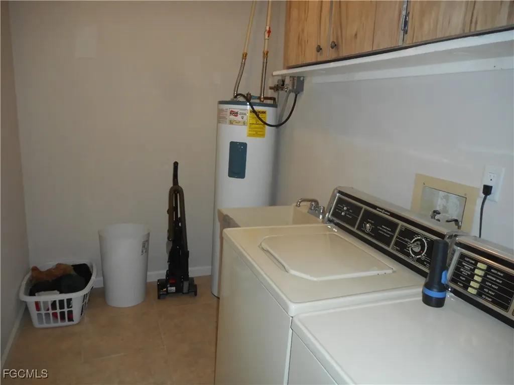 3817 SE 11th Avenue Cape Coral FL 33904